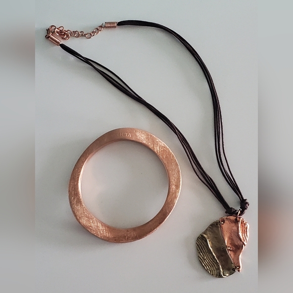 Necklace & Invicta Bangle Bracelet - Picture 1 of 3